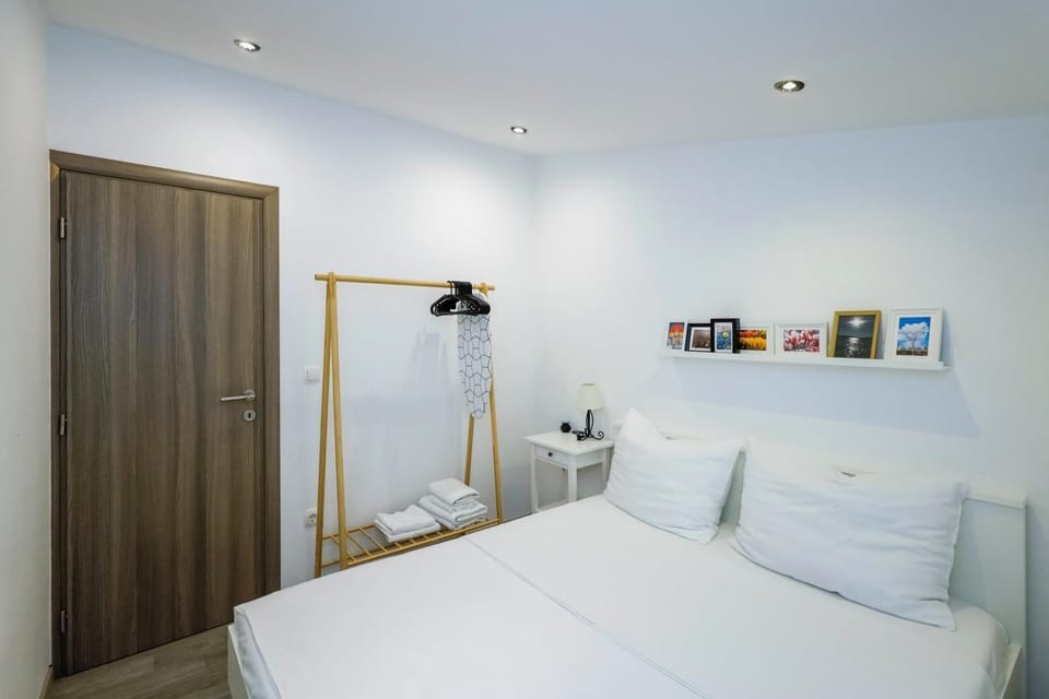 Bed, Bedroom, flat iron, trouser press, wardrobe, wardrobe