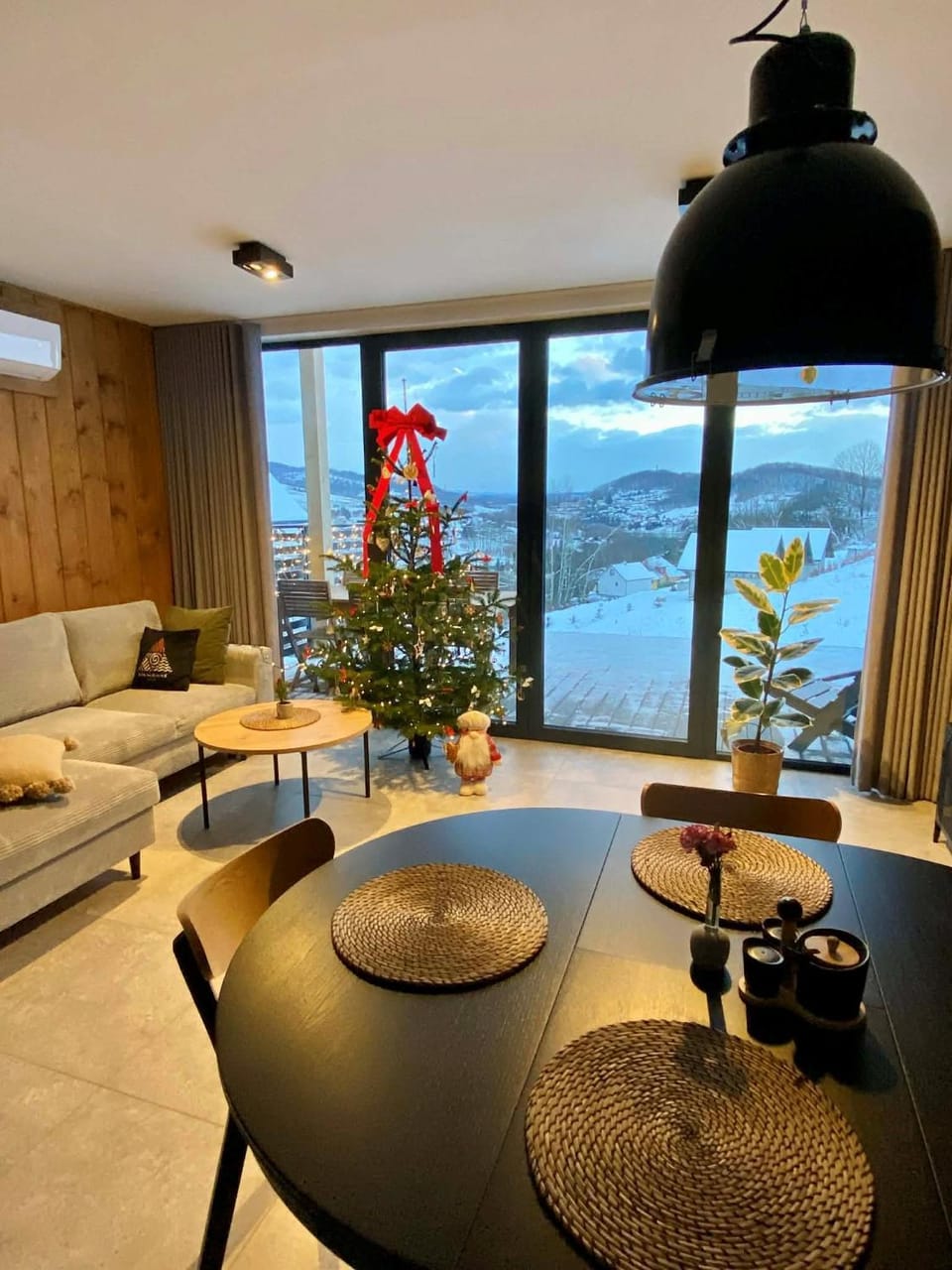 Winter, Living room
