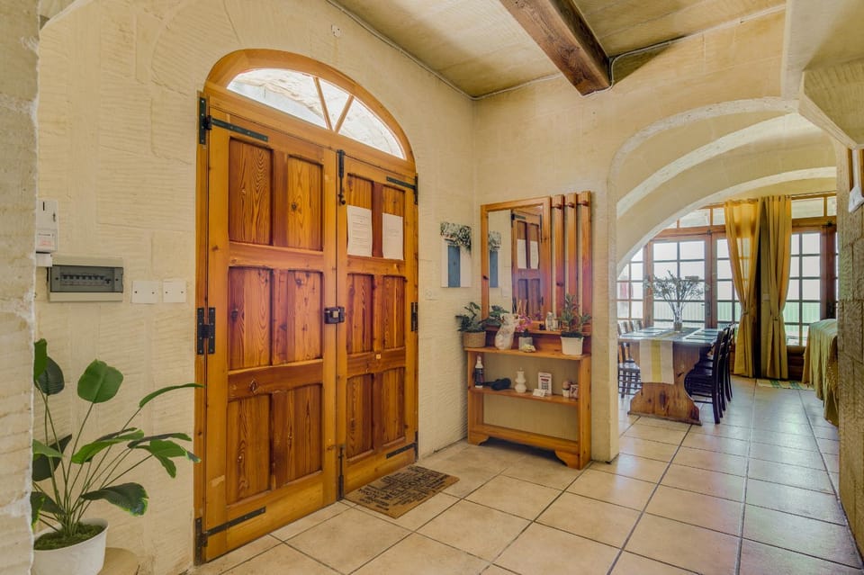Haven Farmhouse with Private Pool and Sea Views House in Malta