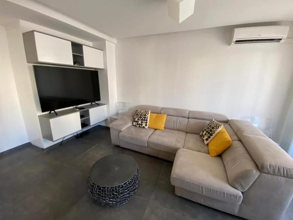 Appartement MIRAMAR 5 couchages Apartment in Cannes