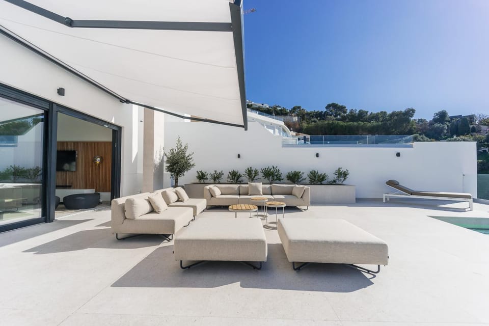 Balcony/Terrace, Living room