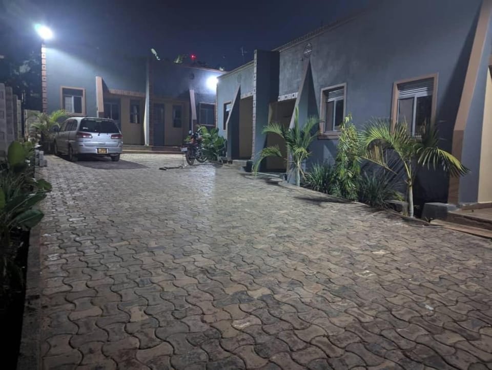 D&K accommodations an 1 Apartment in Uganda