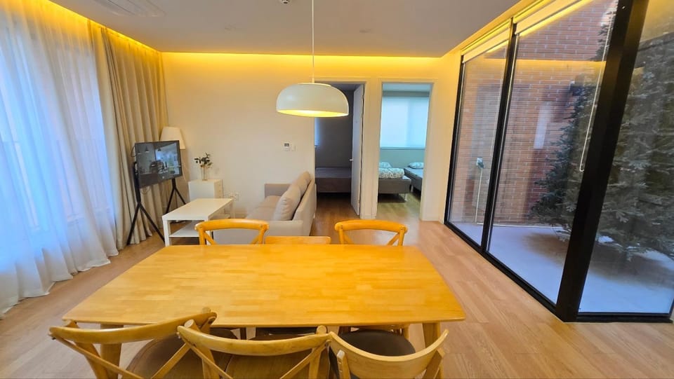 Kitchen or kitchenette, Living room