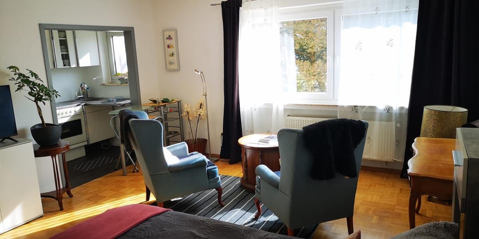 TV and multimedia, Living room, Seating area