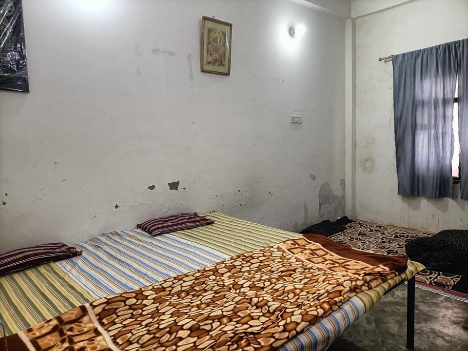 Radhe Krishna Guest Home Vacation rental in Uttar Pradesh