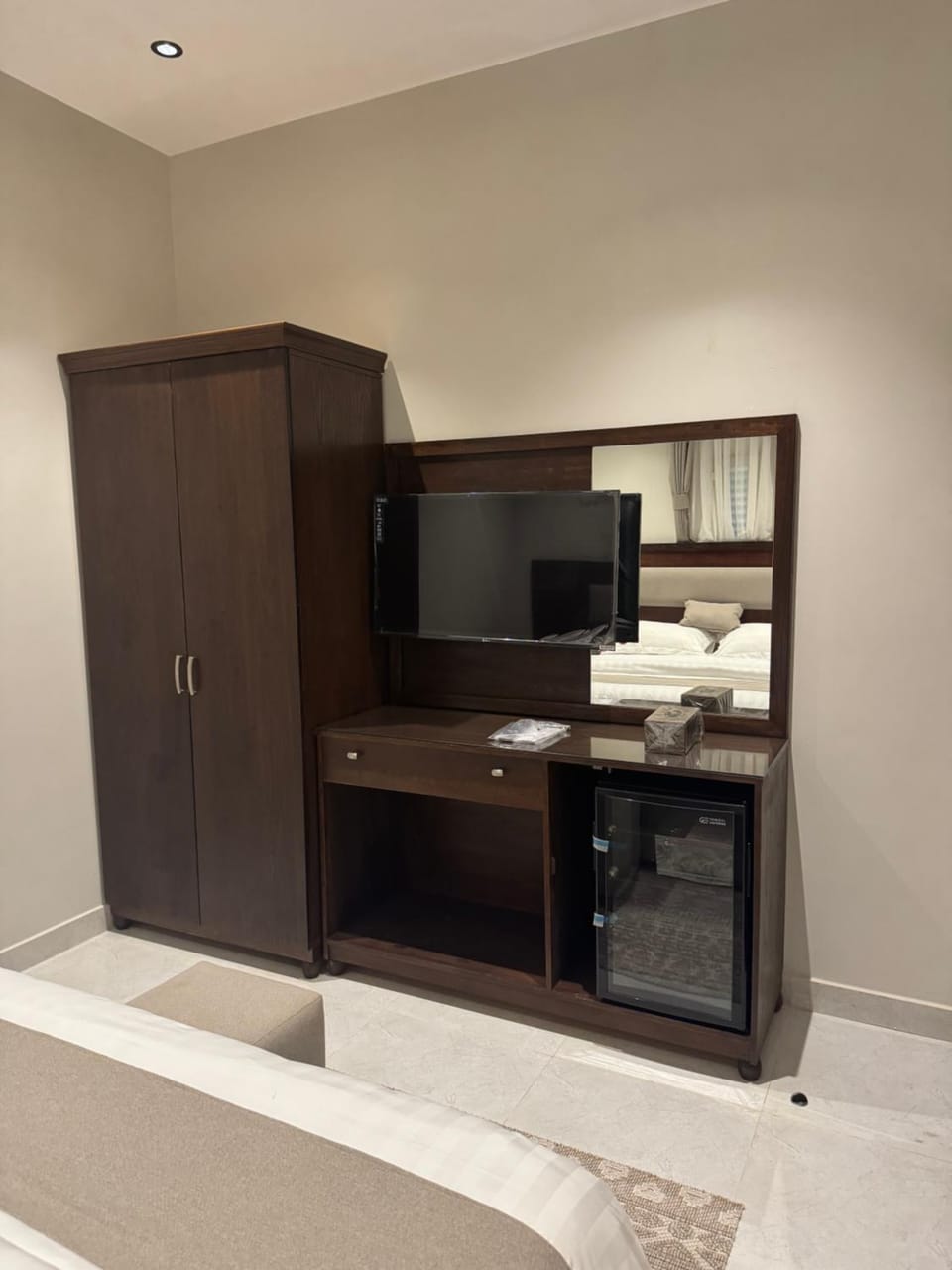 مجمع الملكة بصامطة غرفة فندقية راقيه تلبيي احتياجات الضيوف Apartment in Saudi Arabia