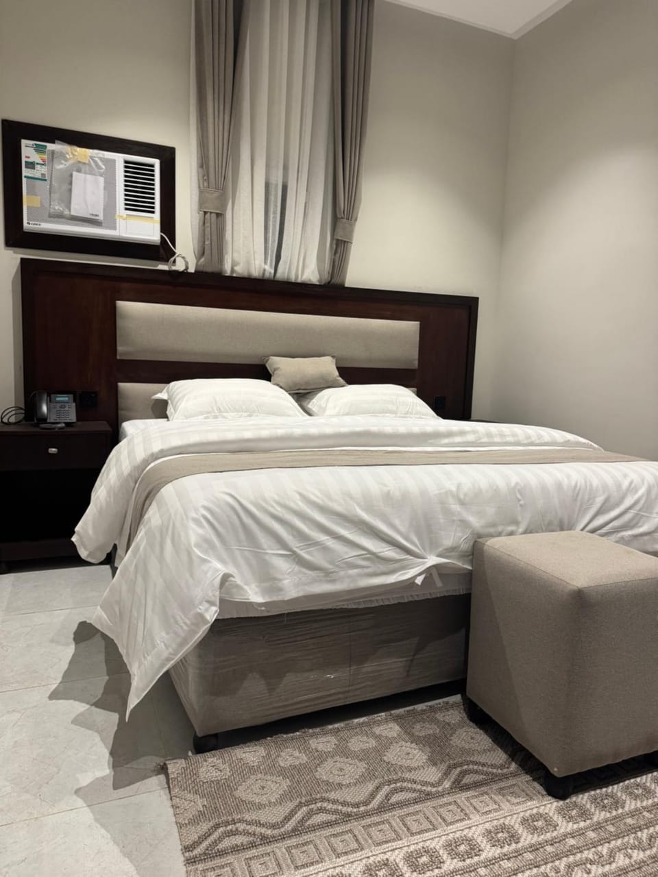 مجمع الملكة بصامطة غرفة فندقية راقيه تلبيي احتياجات الضيوف Apartment in Saudi Arabia