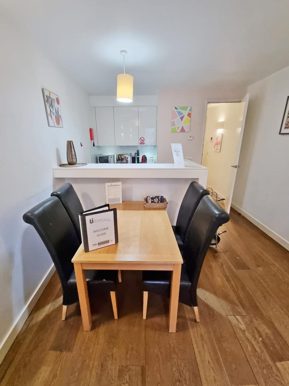 City Centre Flat near Top Sights Apartment in London