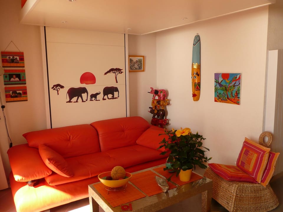 T2 vue mer imprenable Apartment in Six-Fours-les-Plages