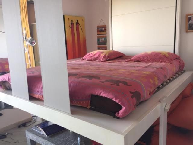 T2 vue mer imprenable Apartment in Six-Fours-les-Plages