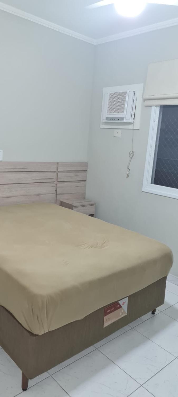 Bed, Bedroom, air conditioner