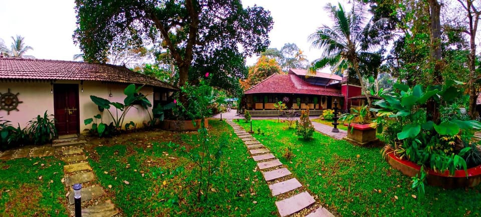 Property building, Spring, Day, Natural landscape, Garden, Garden, Garden view