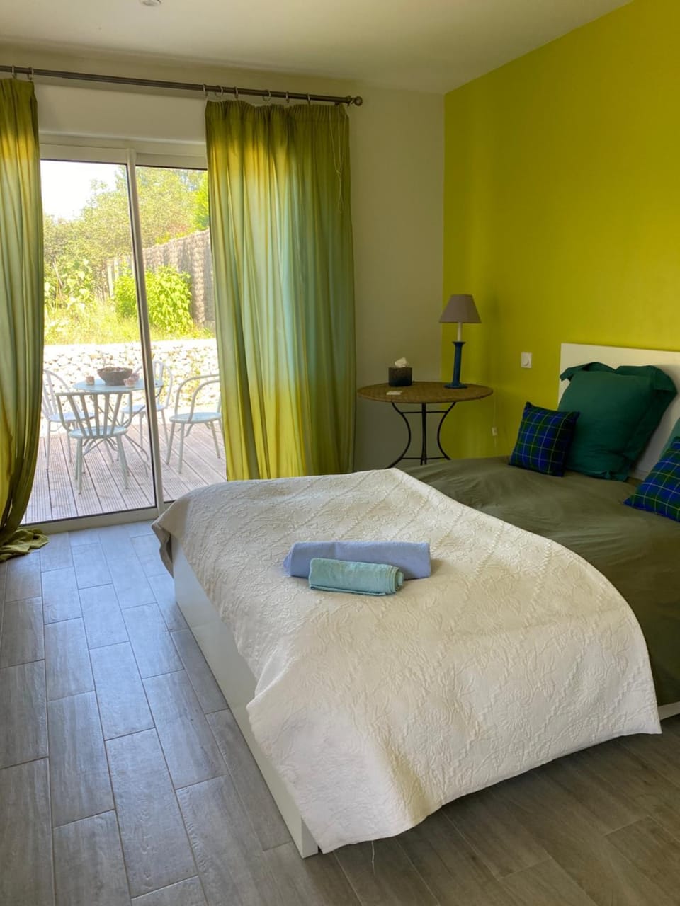 Bed, View (from property/room), Balcony/Terrace, Photo of the whole room, Bedroom