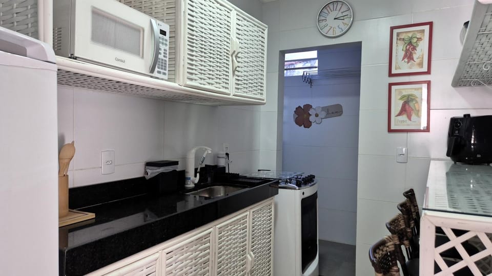 Kitchen or kitchenette, oven, stove