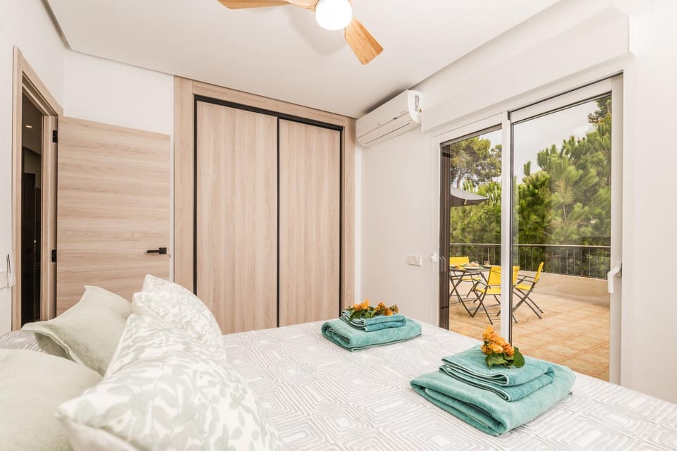 Bed, Bedroom