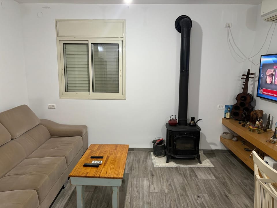 סאבלט בגבעה House in North District