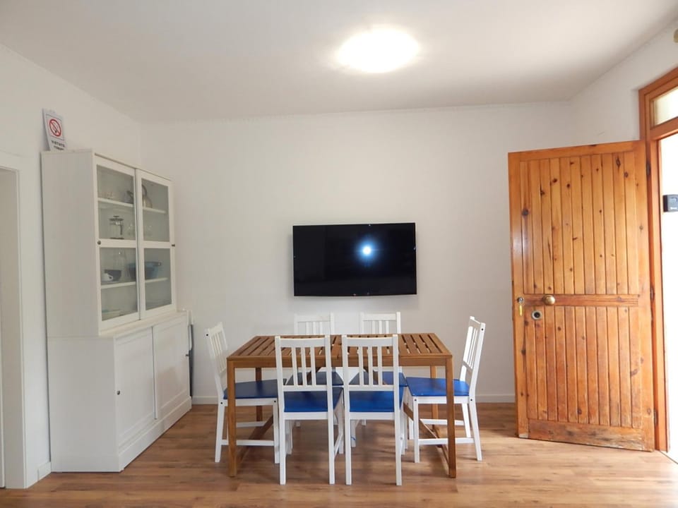 TV and multimedia, Dining area
