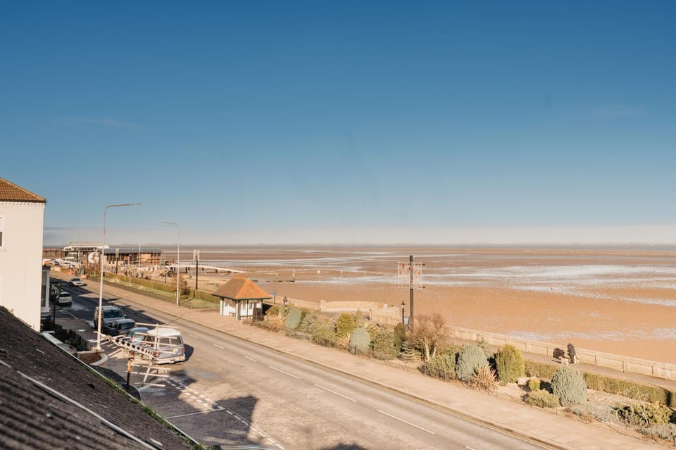 Sunny Seaside Paradise - Sleeps 5 Apartment in Cleethorpes