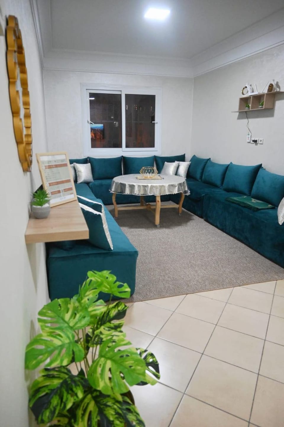 TV and multimedia, Living room, Seating area