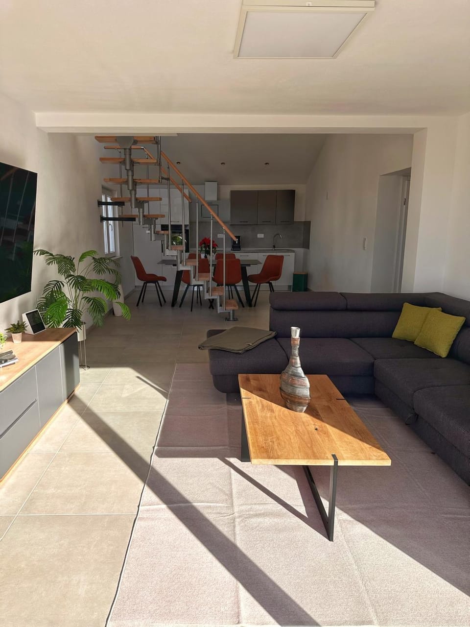 TV and multimedia, Living room, Seating area