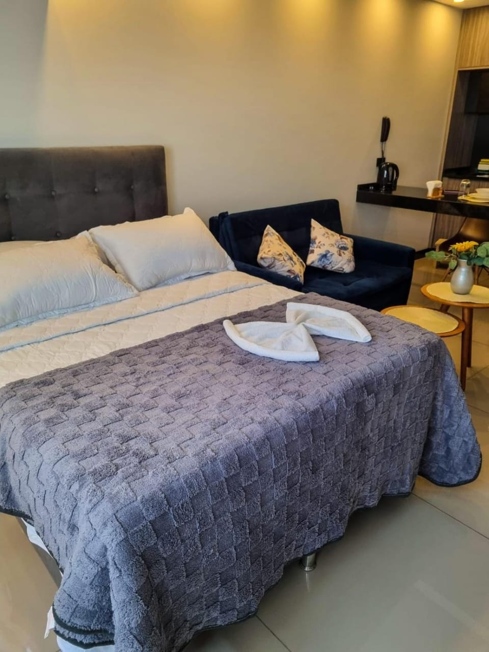 Bed, Living room, Photo of the whole room, Bedroom