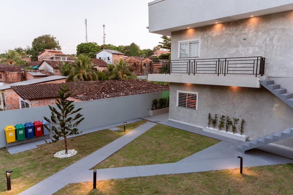 Property building, Facade/entrance, Day, Garden, Garden view