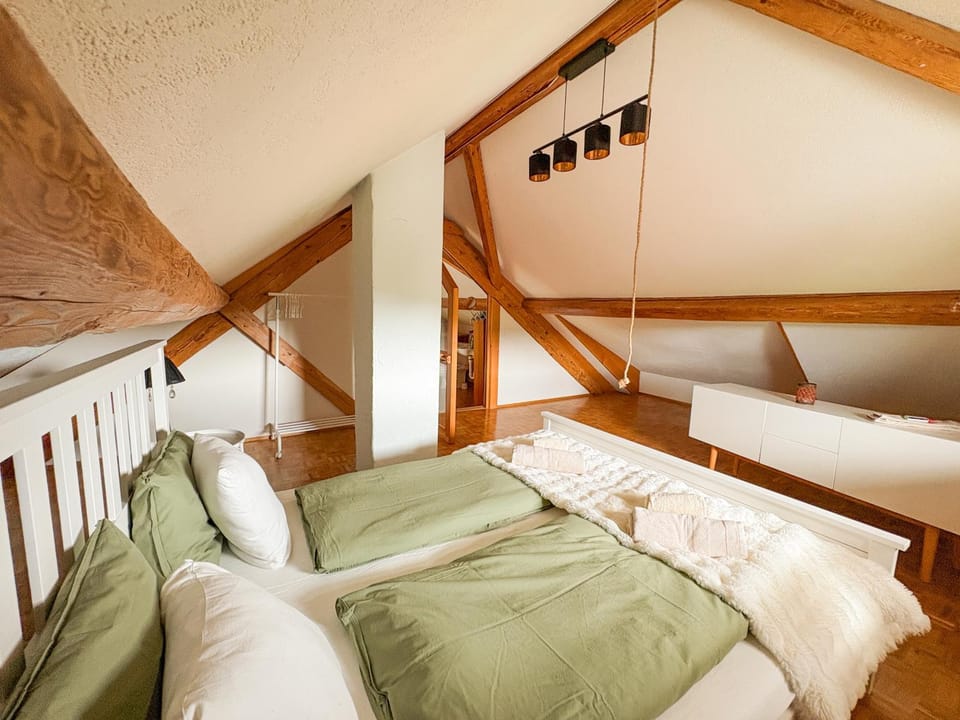 Bed, Bedroom