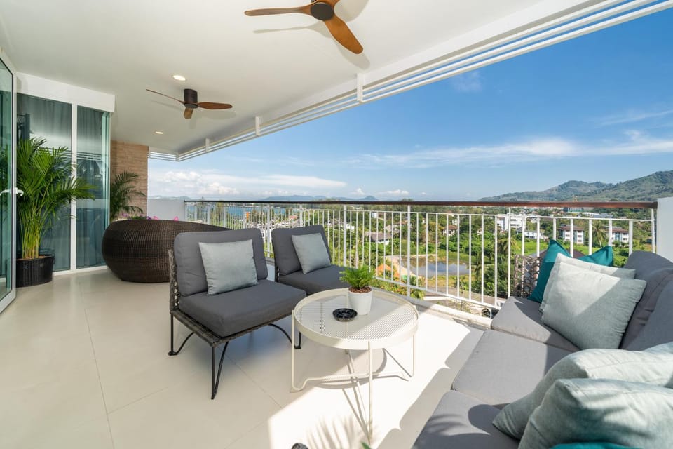 3BR Suite Surin Beach Phuket - Near 2 beaches Apartment hotel in Choeng Thale
