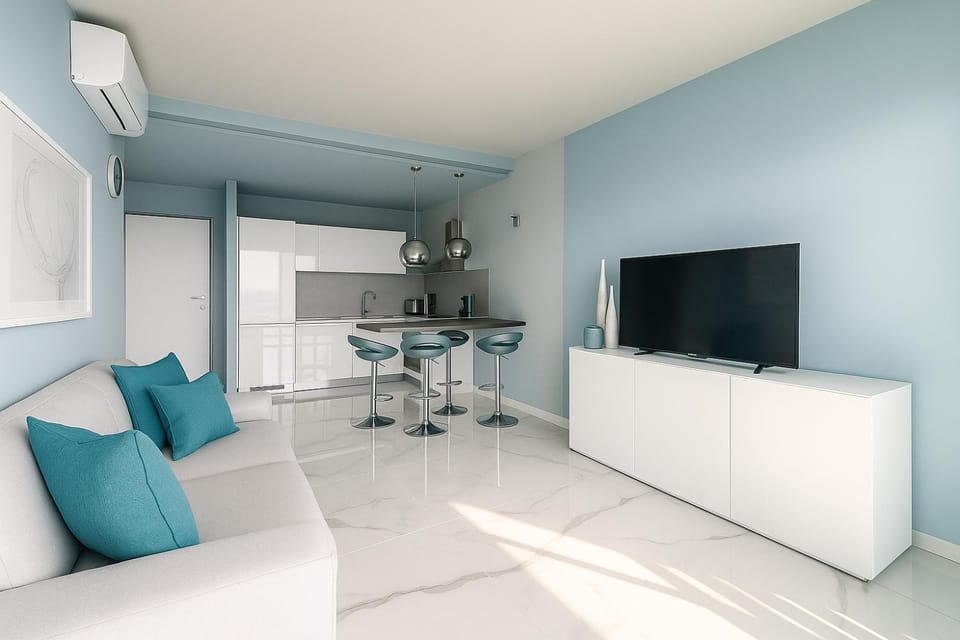 Communal lounge/ TV room, TV and multimedia, kitchen