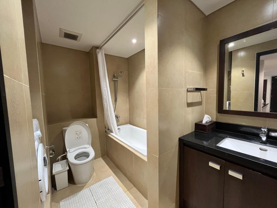 Shower, Toilet, Bathroom, Bath