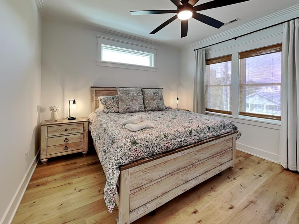 Carolina Bougie House in Carolina Beach
