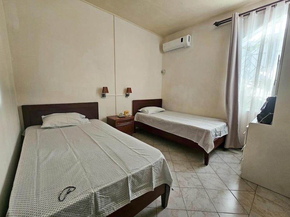 Bed, Photo of the whole room, Bedroom, air conditioner