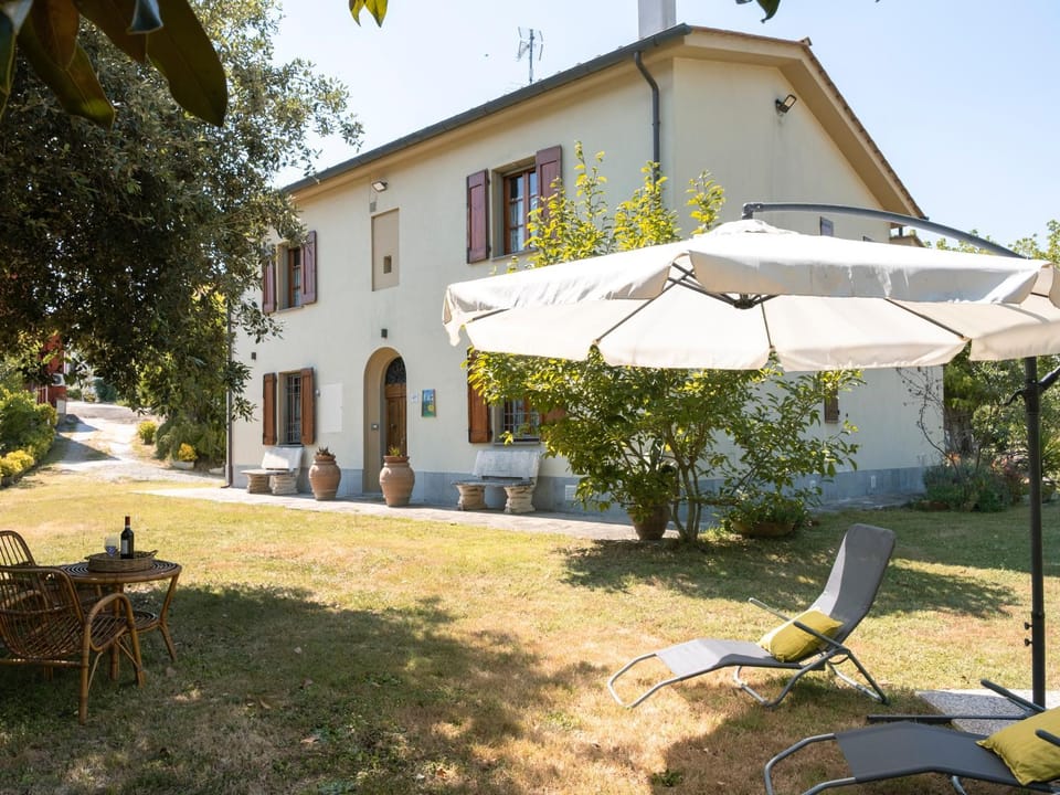 Property building, Garden, Garden view, sunbed