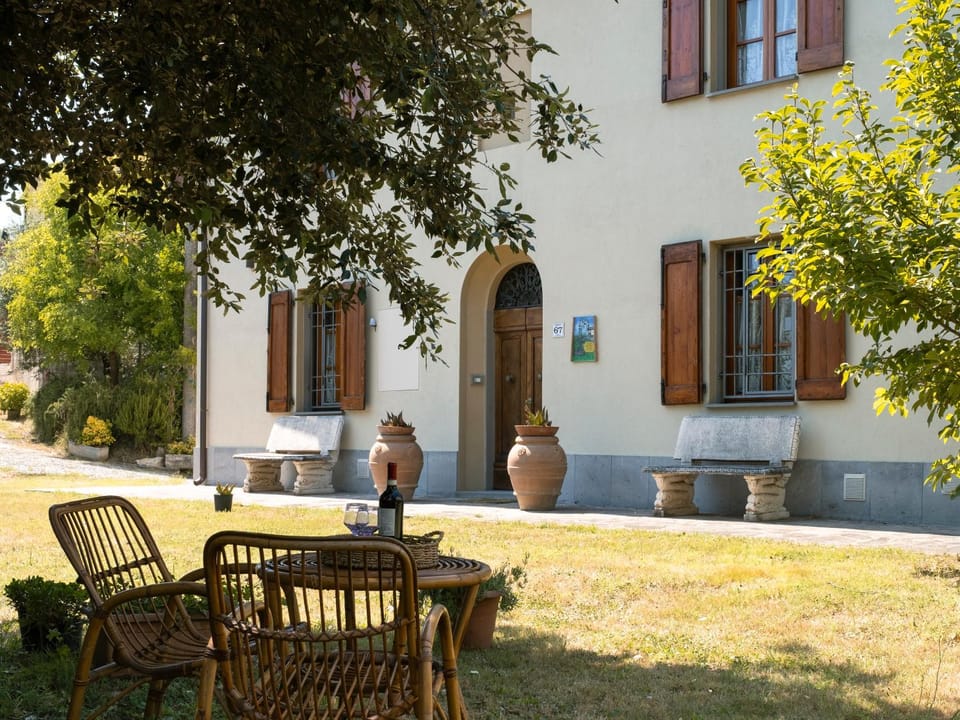 Property building, Garden, Garden view, Parking