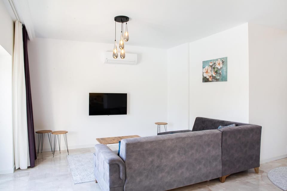 Communal lounge/ TV room, TV and multimedia, Living room, Seating area