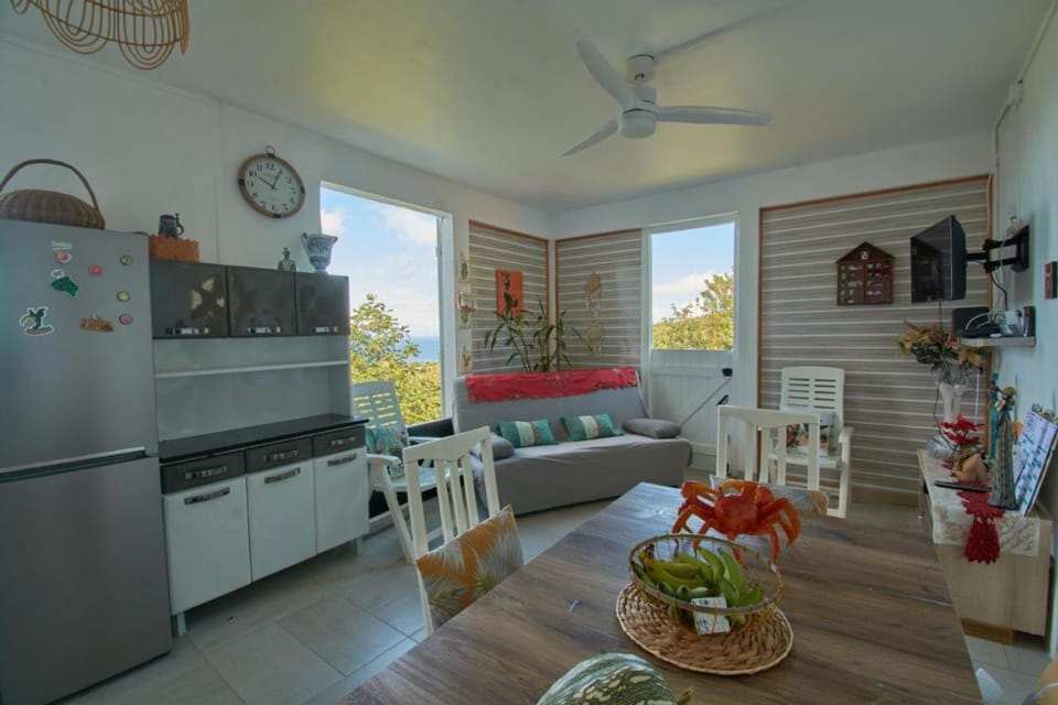 Communal lounge/ TV room, Kitchen or kitchenette, Living room, Dining area