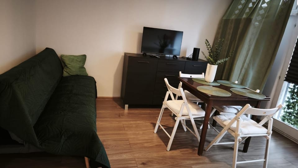 Pereca 2, air conditioning, parking-Dworzec Centralny Apartment in Warsaw