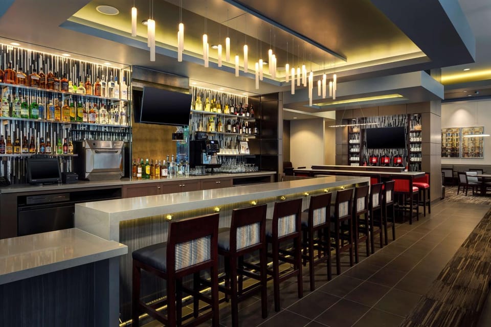 Lounge or bar, Lounge or bar, On site