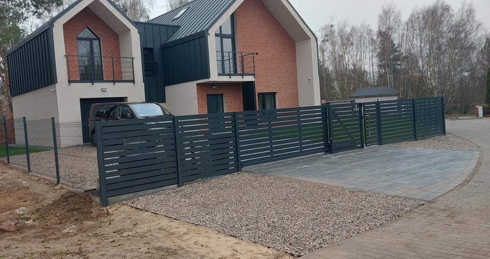 Property building, Day, Neighbourhood, Street view