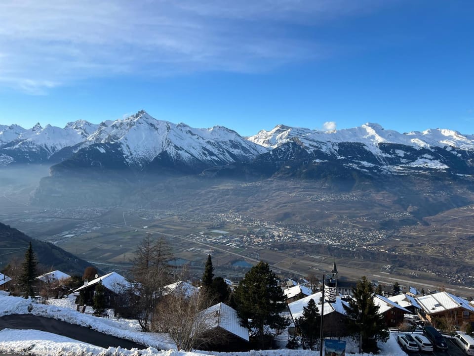 Magnifique appartement avec une Superbe Vue panoramique Apartment in Nendaz