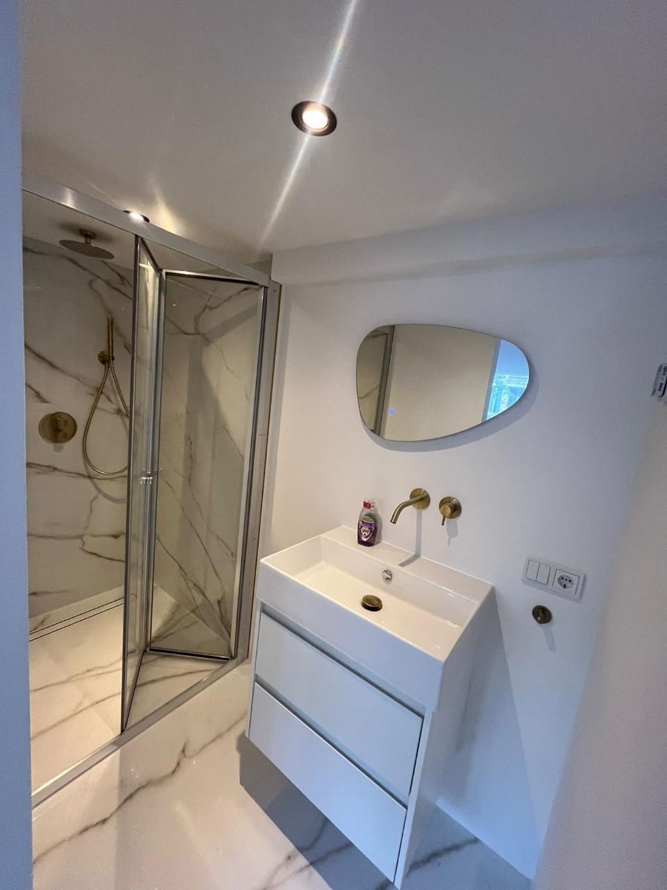 Shower, Bathroom