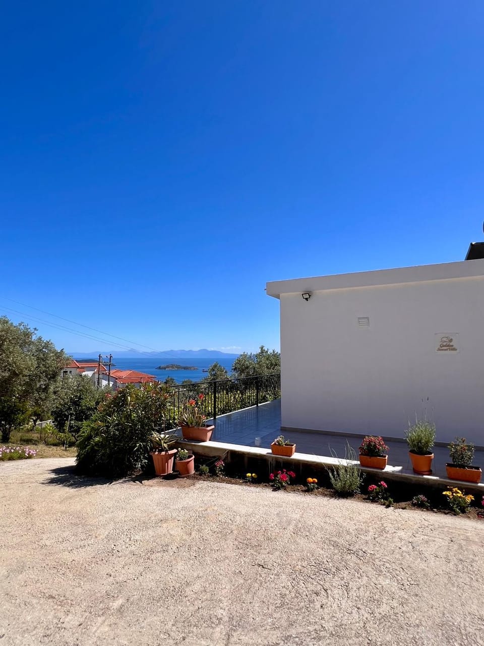 Property building, Balcony/Terrace