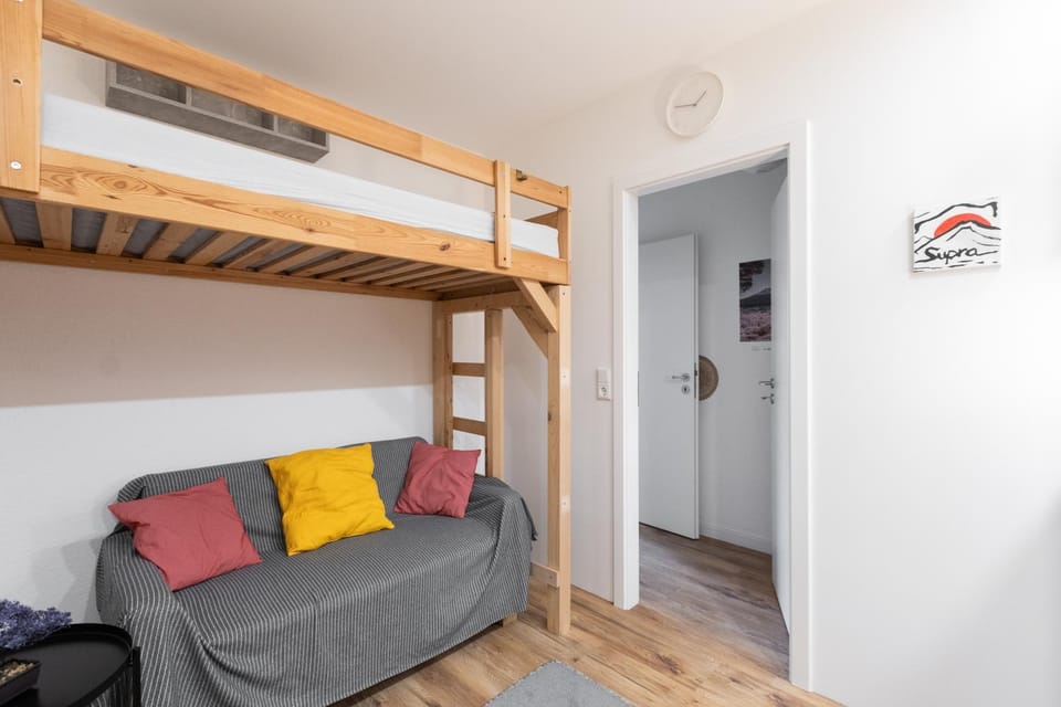 Bed, Bedroom, bunk bed