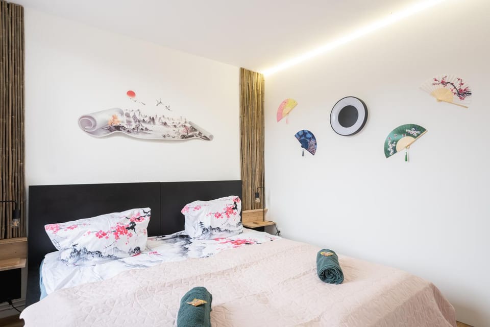 Bed, Bedroom, cot