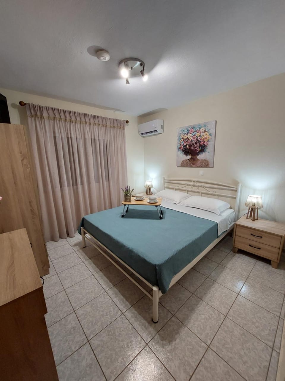 Bed, Photo of the whole room, Bedroom, air conditioner, air conditioner