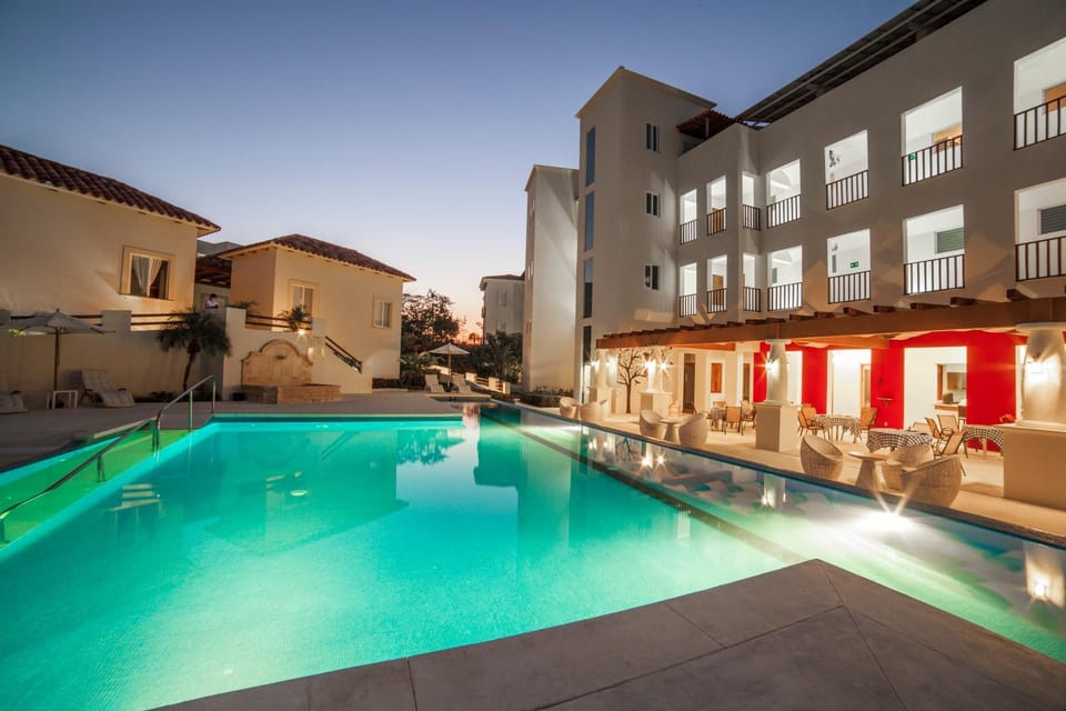 On site, Swimming pool, Swimming pool, Sunset