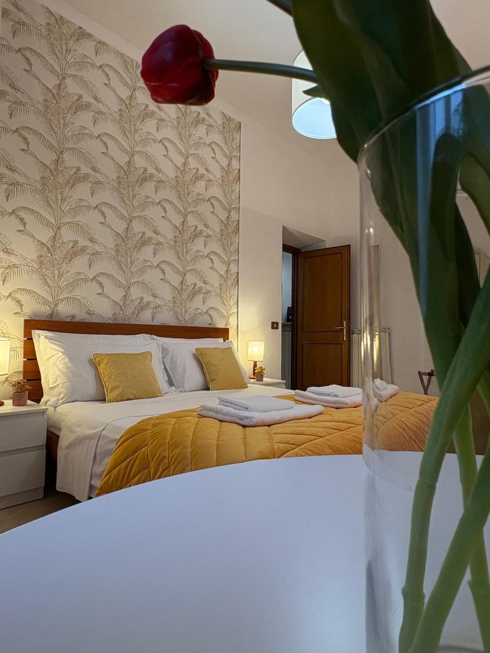 Bed, Photo of the whole room, Bedroom