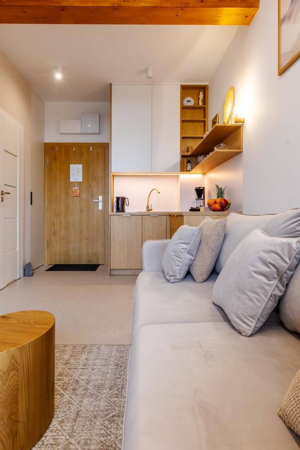 Kitchen or kitchenette, Living room, Seating area