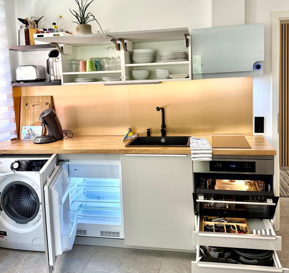 SmartApart - Design Apartment - Favorite Place - Full Equipment - Public Transport Apartment in Nuremberg