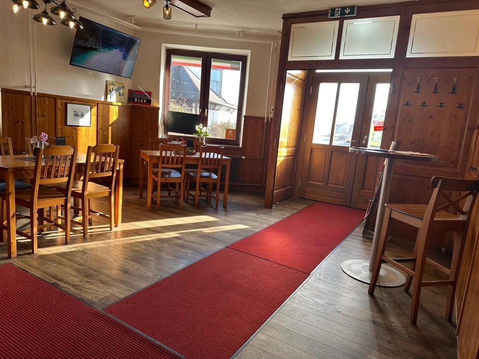 Communal lounge/ TV room, Communal lounge/ TV room, TV and multimedia, Living room, Lounge or bar, Seating area, Evening entertainment